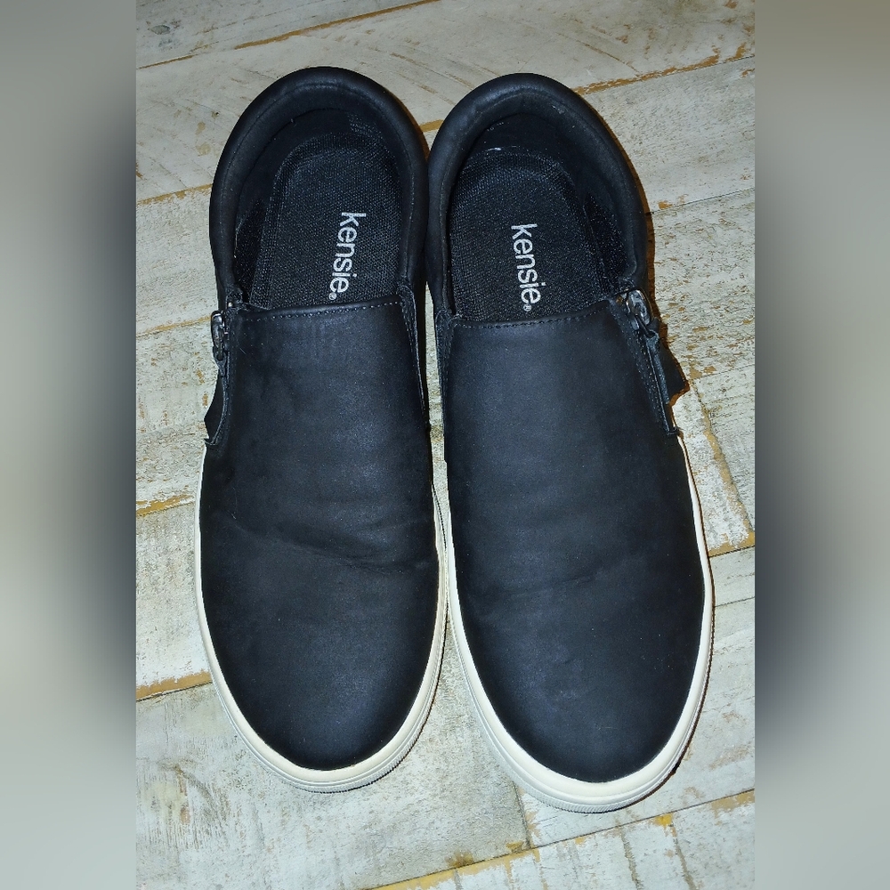 Womens Black Kensie Slip-On ShoeWith Zipper Detail. - Picture 3 of 12